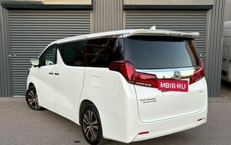 Toyota Alphard III, 2021 год, 5 000 000 рублей, 8 фотография