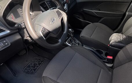 Hyundai Solaris II рестайлинг, 2019 год, 1 300 000 рублей, 11 фотография
