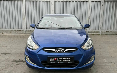 Hyundai Solaris II рестайлинг, 2011 год, 645 000 рублей, 2 фотография