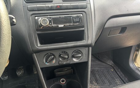 Volkswagen Polo VI (EU Market), 2012 год, 610 000 рублей, 11 фотография