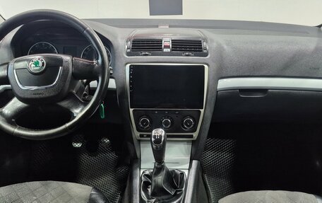 Skoda Octavia, 2010 год, 499 000 рублей, 10 фотография