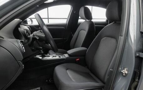 Audi A3, 2018 год, 1 989 000 рублей, 7 фотография
