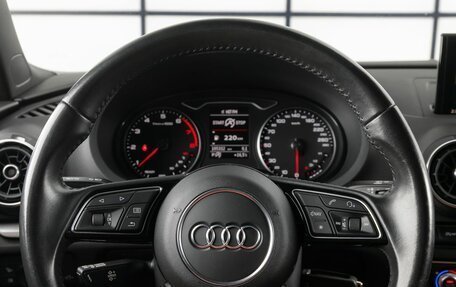 Audi A3, 2018 год, 1 989 000 рублей, 12 фотография