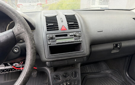 Volkswagen Polo III рестайлинг, 2000 год, 110 000 рублей, 8 фотография