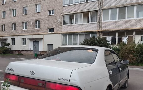 Toyota Crown, 1993 год, 300 000 рублей, 4 фотография