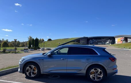 Audi e-tron I, 2023 год, 7 090 000 рублей, 10 фотография
