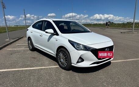 Hyundai Solaris II рестайлинг, 2020 год, 980 000 рублей, 2 фотография