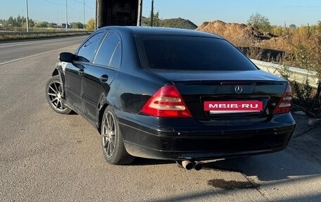 Mercedes-Benz C-Класс, 2001 год, 300 000 рублей, 2 фотография