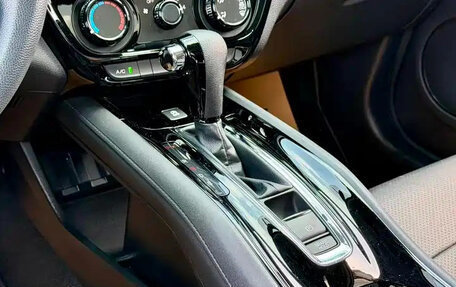 Honda Vezel, 2022 год, 1 192 100 рублей, 19 фотография