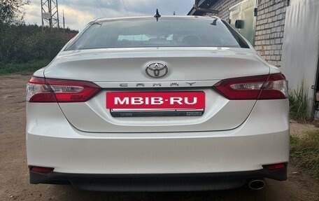Toyota Camry, 2020 год, 2 385 000 рублей, 8 фотография