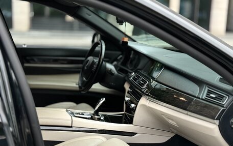 BMW 7 серия, 2013 год, 2 300 000 рублей, 13 фотография