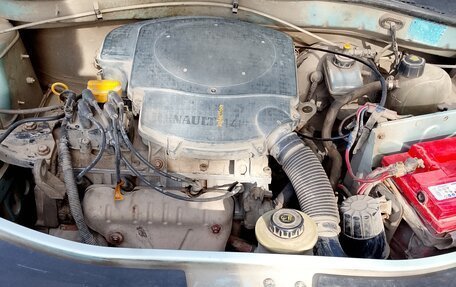 Renault Logan I, 2006 год, 240 000 рублей, 3 фотография