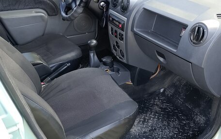 Renault Logan I, 2006 год, 240 000 рублей, 4 фотография