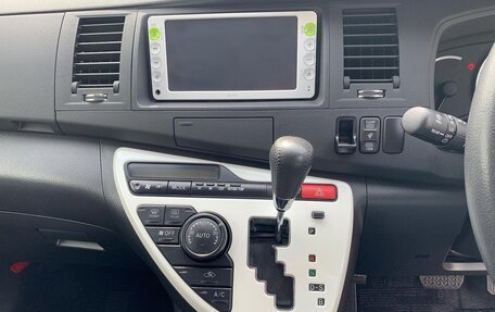 Toyota ISis I, 2014 год, 1 188 008 рублей, 10 фотография