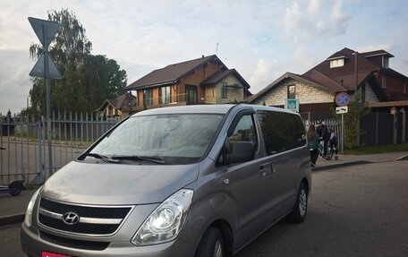 Hyundai Grand Starex Grand Starex I рестайлинг 2, 2011 год, 1 100 000 рублей, 1 фотография