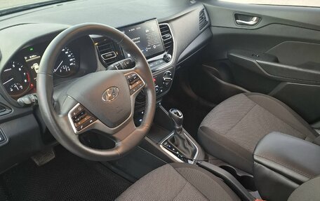 Hyundai Solaris II рестайлинг, 2021 год, 1 695 000 рублей, 10 фотография