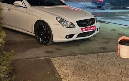 Mercedes-Benz CLS, 2005 год, 960 000 рублей, 4 фотография