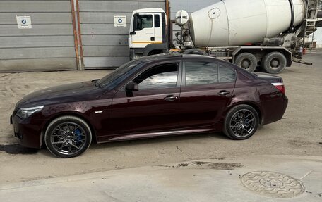 BMW 5 серия, 2007 год, 1 350 000 рублей, 3 фотография