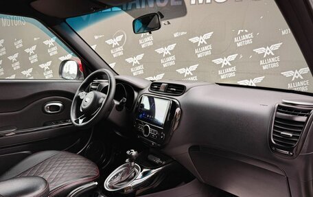 KIA Soul II рестайлинг, 2016 год, 1 275 000 рублей, 23 фотография