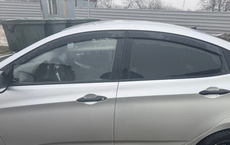 Hyundai Solaris II рестайлинг, 2013 год, 600 000 рублей, 6 фотография