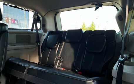 Chrysler Voyager IV, 2014 год, 1 526 300 рублей, 16 фотография