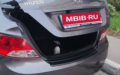 Hyundai Solaris II рестайлинг, 2011 год, 900 000 рублей, 1 фотография