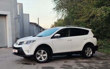 Toyota RAV4, 2013 год, 1 888 000 рублей, 8 фотография