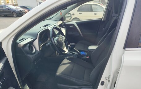 Toyota RAV4, 2013 год, 1 888 000 рублей, 13 фотография