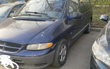 Chrysler Voyager III, 1997 год, 210 000 рублей, 2 фотография