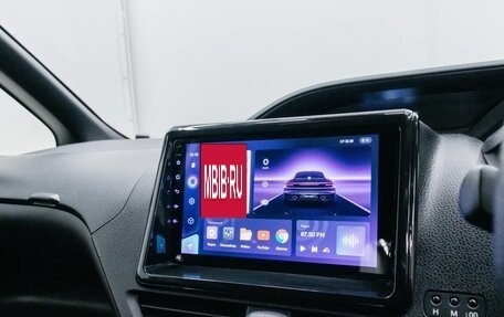 Toyota Noah III, 2018 год, 2 490 000 рублей, 17 фотография