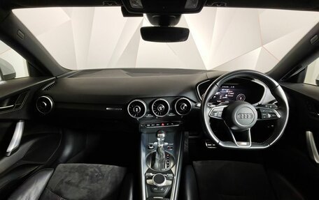 Audi TT, 2017 год, 2 495 000 рублей, 14 фотография