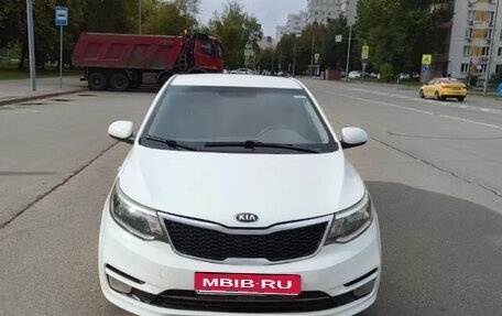 KIA Rio III рестайлинг, 2017 год, 570 000 рублей, 1 фотография