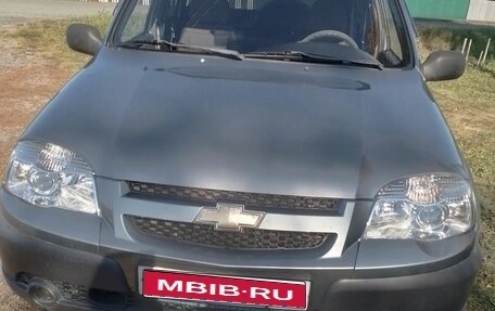 Chevrolet Niva I рестайлинг, 2011 год, 550 000 рублей, 1 фотография