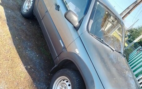 Chevrolet Niva I рестайлинг, 2011 год, 550 000 рублей, 2 фотография