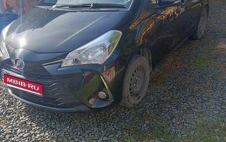 Toyota Vitz, 2017 год, 800 000 рублей, 3 фотография