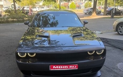 Dodge Challenger III рестайлинг 2, 2018 год, 3 350 000 рублей, 1 фотография