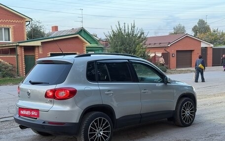 Volkswagen Tiguan I, 2011 год, 950 000 рублей, 6 фотография