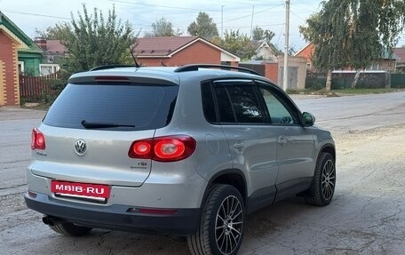 Volkswagen Tiguan I, 2011 год, 950 000 рублей, 3 фотография