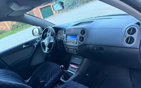 Volkswagen Tiguan I, 2011 год, 950 000 рублей, 10 фотография