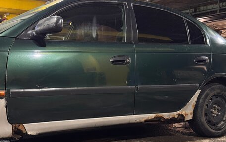 Toyota Avensis III рестайлинг, 1998 год, 155 000 рублей, 3 фотография