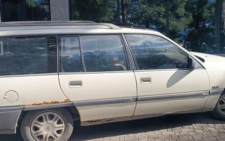 Opel Omega A, 1987 год, 110 000 рублей, 1 фотография