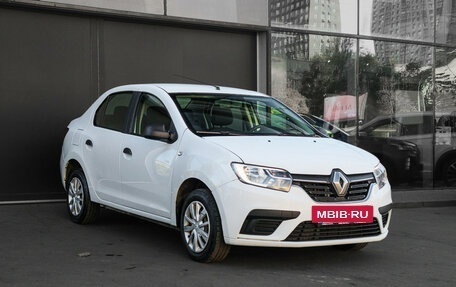 Renault Logan II, 2018 год, 700 000 рублей, 3 фотография