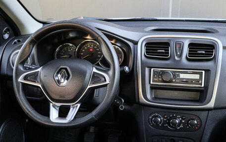 Renault Logan II, 2018 год, 700 000 рублей, 10 фотография