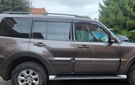 Mitsubishi Pajero IV, 2014 год, 2 750 000 рублей, 2 фотография