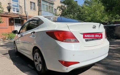 Hyundai Solaris II рестайлинг, 2015 год, 750 000 рублей, 4 фотография