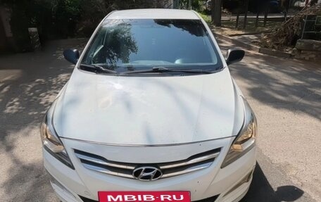 Hyundai Solaris II рестайлинг, 2015 год, 750 000 рублей, 6 фотография