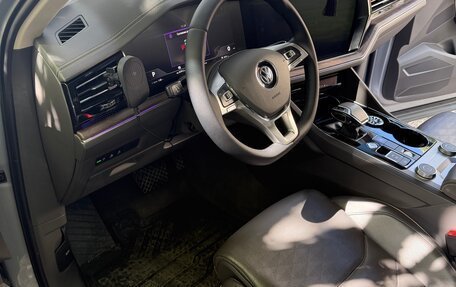 Volkswagen Touareg III, 2020 год, 4 650 000 рублей, 7 фотография