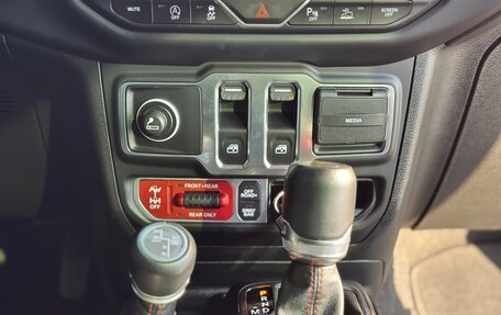 Jeep Wrangler, 2020 год, 5 350 000 рублей, 11 фотография