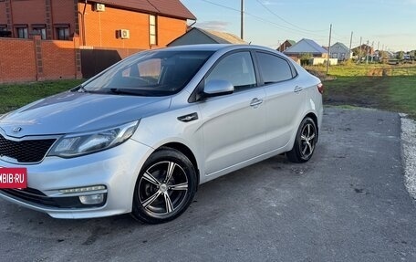 KIA Rio III рестайлинг, 2015 год, 840 000 рублей, 3 фотография