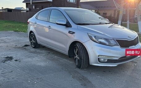 KIA Rio III рестайлинг, 2015 год, 840 000 рублей, 2 фотография